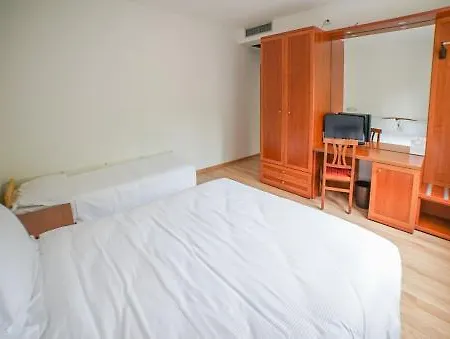 Nuova Barcaccia 3* 佩斯基耶拉德加达